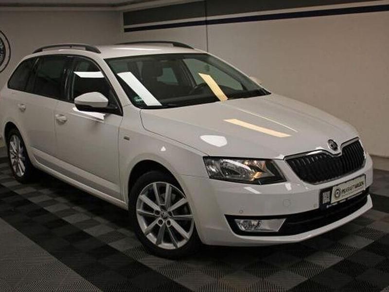 Gebraucht Skoda Octavia 150 PS (110 kW) 2016 Weiß Kleinwagen