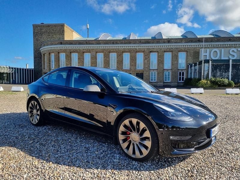 Schwarz Gebraucht 2022 Tesla Model 3 Performance Limousine | 35.000 € (Fairer Preis) - Bild 1/4