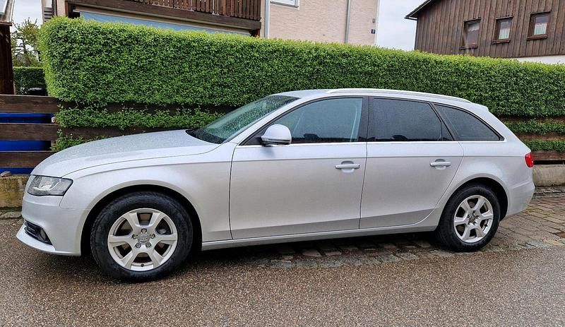 Second-hand Audi A4 143 CP (105 kW) 2009 Argintiu Break