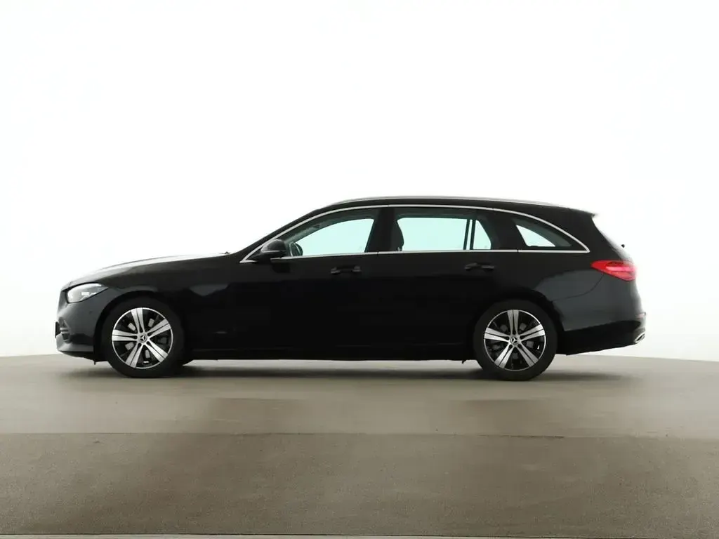 Gebraucht Mercedes C200 Avantgarde 204 PS (150 kW) 2023 Schwarz Limousine