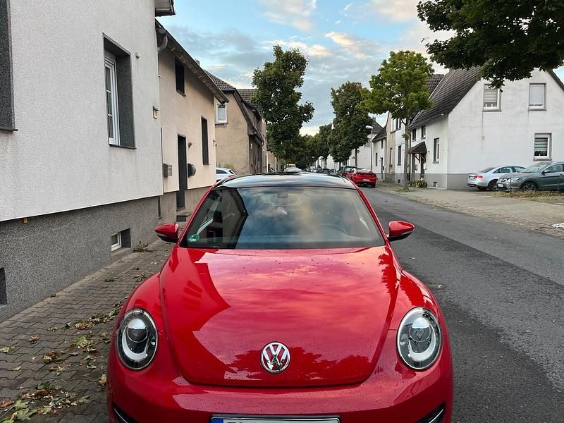 Rot Gebraucht 2015 VW Beetle Design Coupé | 8.950 € (Superpreis) - Bild 1/4