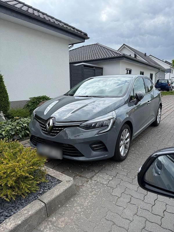 Grau Gebraucht 2021 Renault Clio V Techno Kleinwagen | 12.500 € (Guter Preis) - Bild 1/4