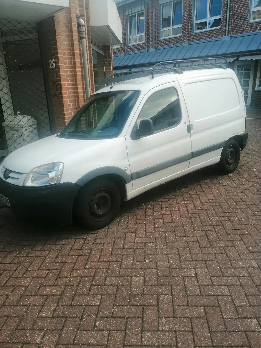 Gebraucht Peugeot Partner 69 PS (50 kW) 2006 Weiß Van / Kleinbus