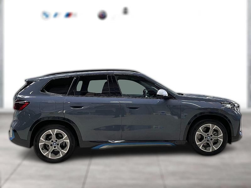 Gebraucht BMW iX1 xLine 230 kW (313 PS) 2023 Grau metallic SUV