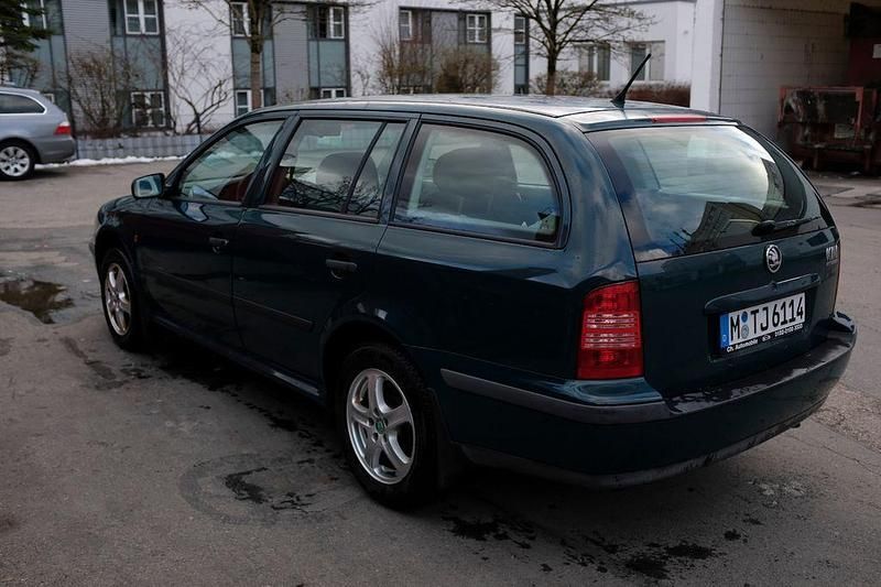 Gebraucht Skoda Octavia 101 PS (74 kW) 1999 Grün Kombi