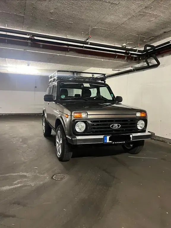 Gebraucht Lada niva 83 PS (61 kW) 2021 SUV