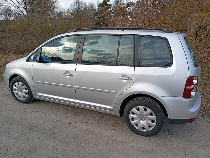 Gebraucht VW Touran Trendline 140 PS (102 kW) 2008 Silber Van / Kleinbus