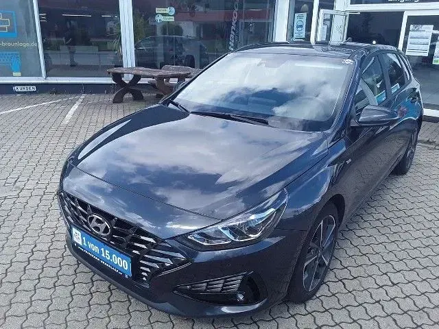 Gebraucht Hyundai i30 Trend 120 PS (88 kW) 2023 Grau Limousine
