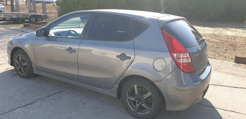 Gebraucht Hyundai i30 90 PS (66 kW) 2012 Limousine