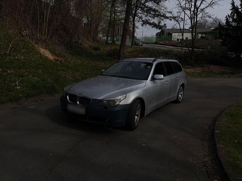 Gebraucht BMW 520 163 PS (119 kW) 2006 Silber Kombi
