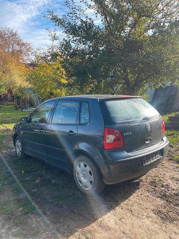 Grau Gebraucht 2001 VW Polo Kleinwagen | 1.800 € (Fairer Preis) - Bild 1/4