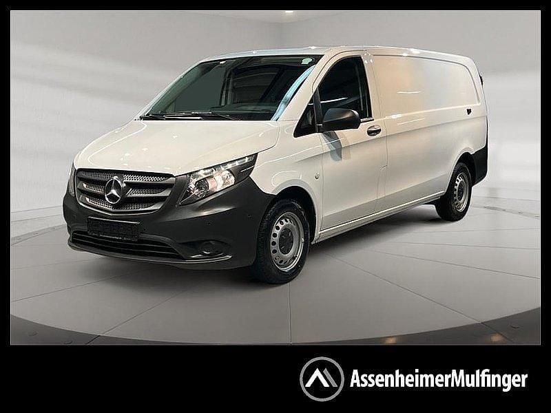 Arktikweiss Gebraucht 2024 Mercedes Vito | 31.178 € (Fairer Preis) - Bild 1/4