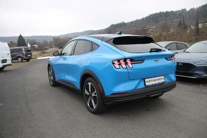 Gebraucht Ford Mustang Mach-E Basis 197 kW (269 PS) 2024 Grabber blue metallic SUV