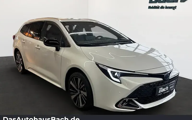 Gebraucht Toyota Corolla 178 PS (130 kW) 2025 Weiß Kombi