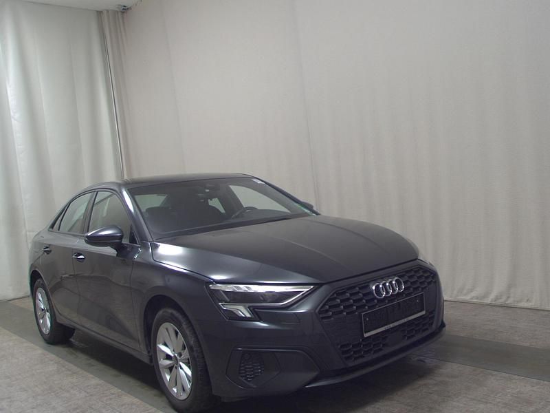 Gebraucht Audi A3 Ambiente 116 PS (85 kW) 2023 Grau Limousine