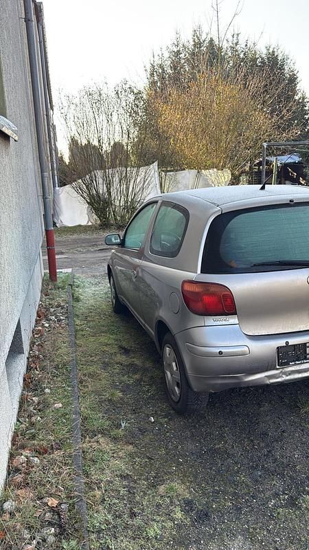 Gebraucht Toyota Yaris 87 PS (63 kW) 2003 Gold Kleinwagen