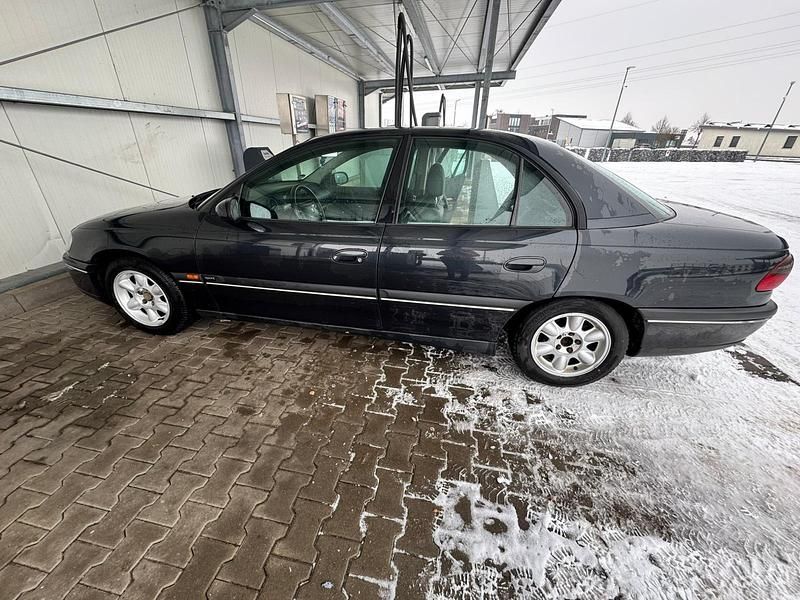 Gebraucht Opel Omega 211 PS (155 kW) 1998 Schwarz Limousine
