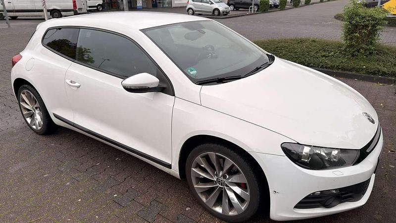 Gebraucht VW Scirocco 160 PS (117 kW) 2009 Weiß Coupé