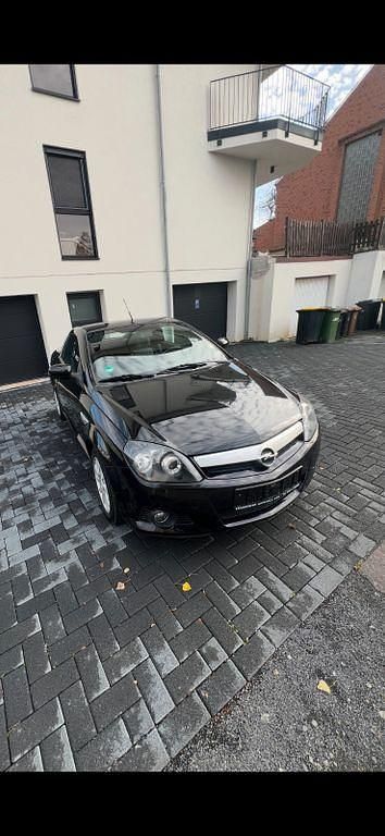 Schwarz Gebraucht 2004 Opel Tigra Sport Cabrio | 2.800 € (Fairer Preis) - Bild 1/4