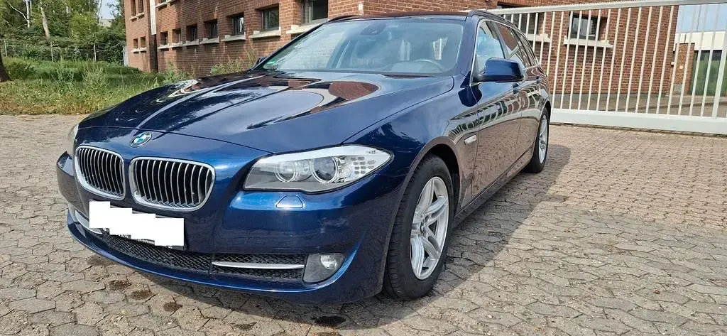 Gebraucht BMW 525 204 PS (150 kW) 2011 Blau Limousine