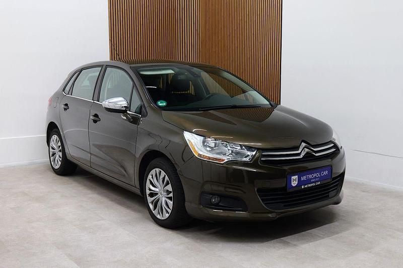 Gebraucht Citroën C4 SELECTION 131 PS (96 kW) 2014 Braun Limousine