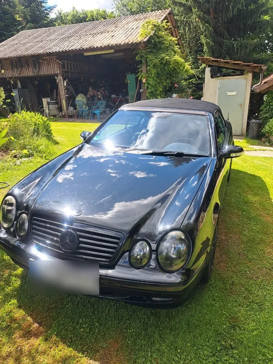 Gebraucht Mercedes CLK200 Avantgarde 163 PS (119 kW) 2001 Schwarz Cabrio