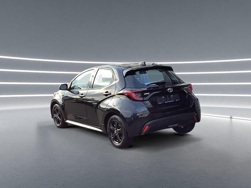 Gebraucht Toyota Yaris Hybrid Team 116 PS (85 kW) 2022 Schwarz Kleinwagen