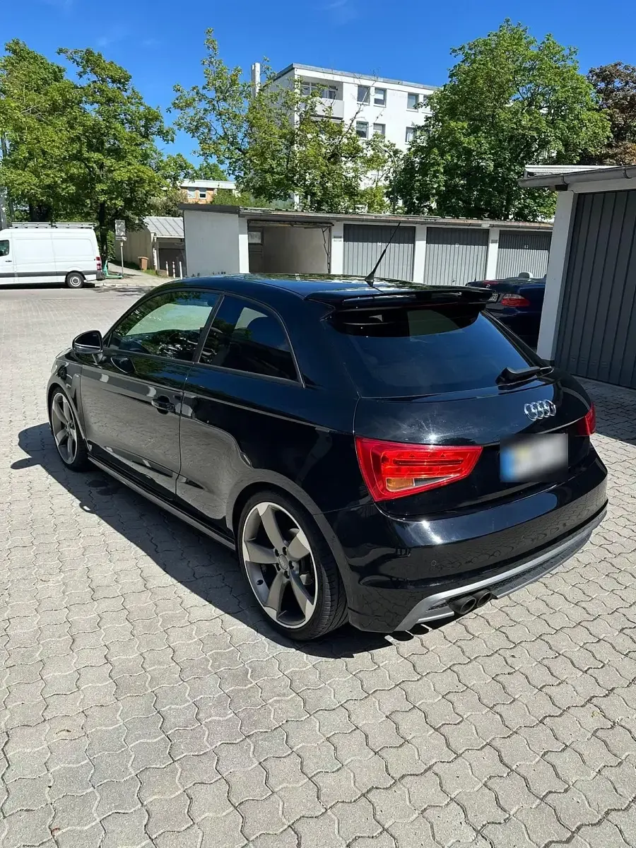 Używany Audi A1 184 KM (135 kW) 2011 Czarny Hatchback