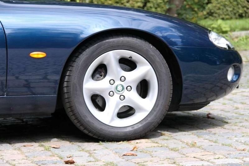 Gebraucht Jaguar XK 284 PS (208 kW) 2001 Blau Coupé