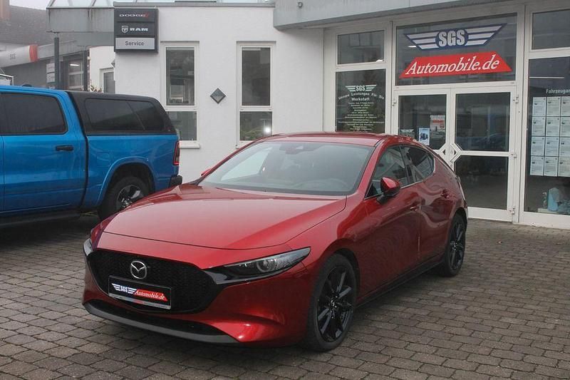 Rot Gebraucht 2019 Mazda 3 Selection Limousine | 17.900 € (Fairer Preis) - Bild 1/4