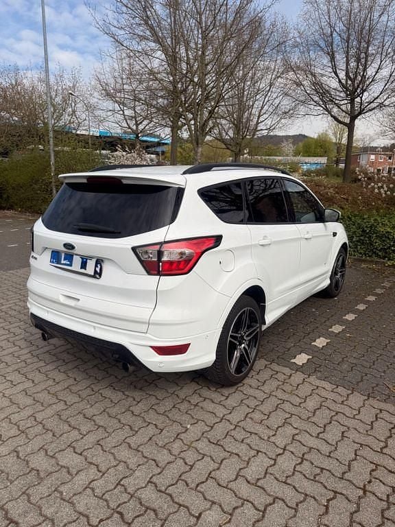 Gebraucht Ford Kuga ST-Line 242 PS (177 kW) 2018 Weiß SUV