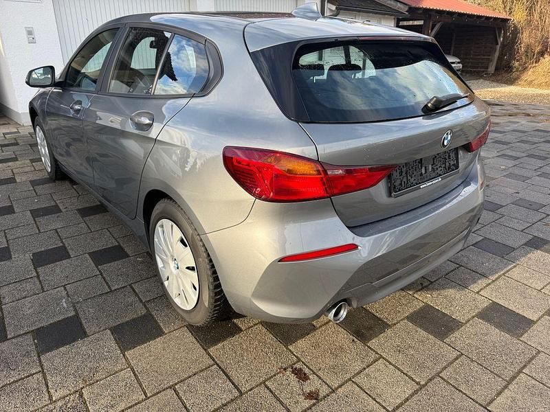 Gebraucht BMW 116 116 PS (85 kW) 2022 Grau Kleinwagen