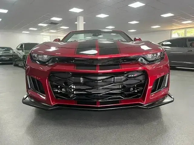 Gebraucht Chevrolet Camaro 340 PS (250 kW) 2023 Rot Cabrio