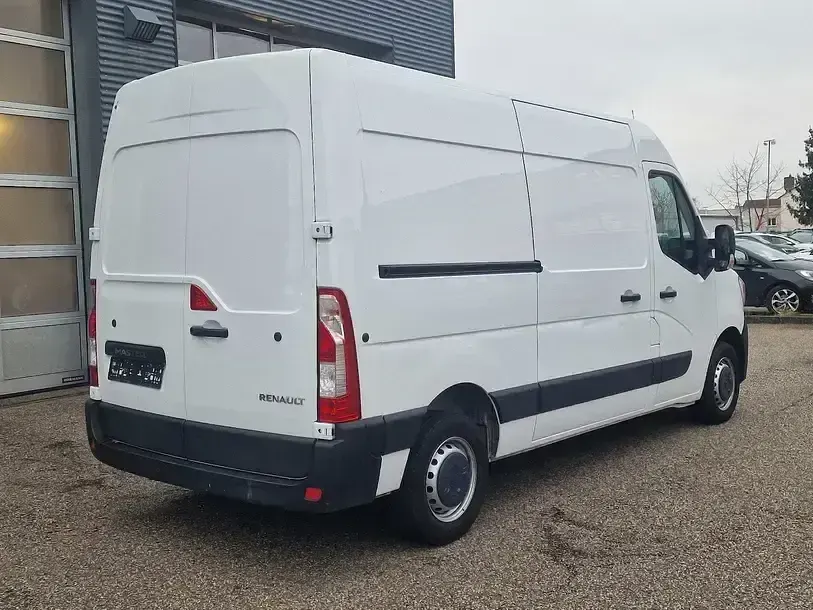 Gebraucht Renault Master 135 PS (99 kW) 2022 Mineral weiss Van