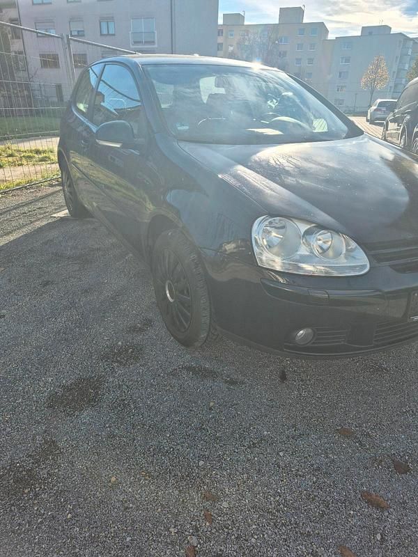 Schwarz Gebraucht 2006 VW Golf V Kleinwagen | 650 € (Superpreis) - Bild 1/4
