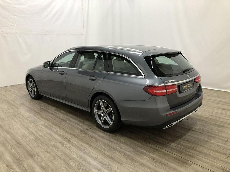 Gebraucht Mercedes E300 194 PS (142 kW) 2019 Grau Kombi