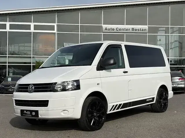 Usata VW Multivan Startline 140 CV (102 kW) 2015 Bianco Monovolume