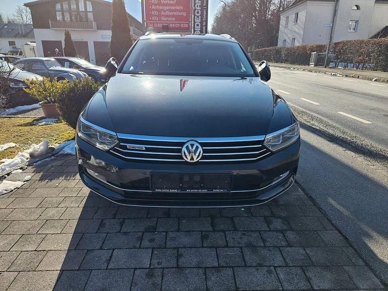 Schwarz Gebraucht 2016 VW Passat Highline Kombi | 12.500 € (Superpreis) - Bild 1/4