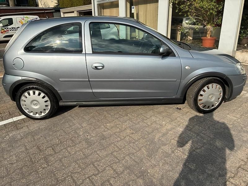Second-hand Opel Corsa 80 CP (58 kW) 2006 Gri Hatchback