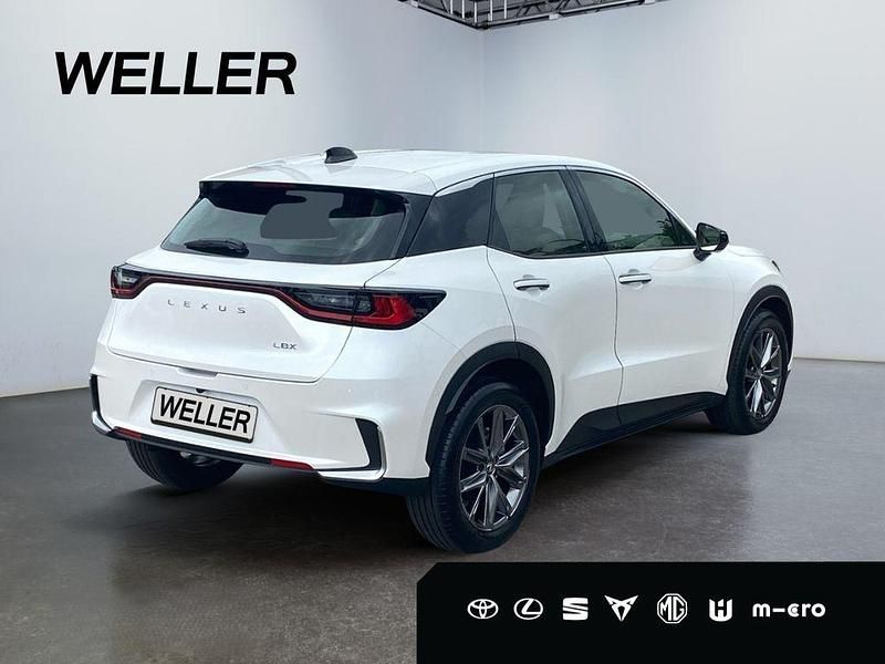 Gebraucht Lexus LBX 136 PS (100 kW) 2025 Weiss SUV