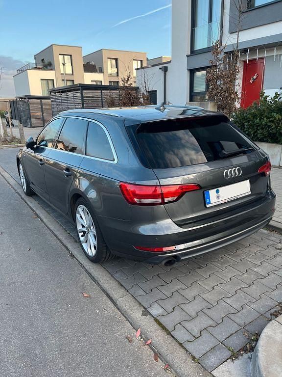 Gebraucht Audi A4 S-Line 190 PS (139 kW) 2017 Grau Kombi