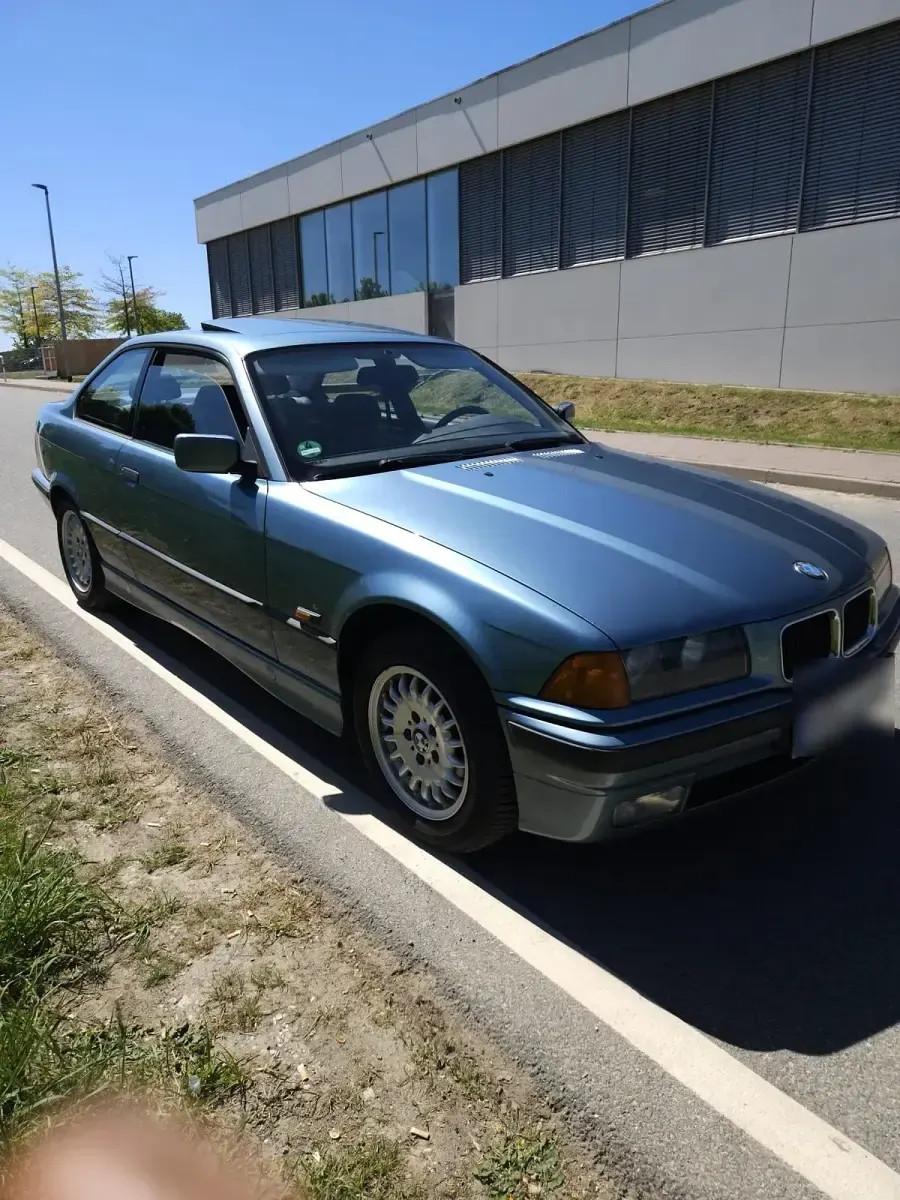 Gebraucht BMW 316 Basis 102 PS (75 kW) 1995 Grün Coupé