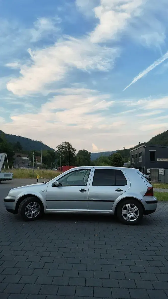 Gebraucht VW Golf IV Basis 116 PS (85 kW) 2000 Schwarz Limousine
