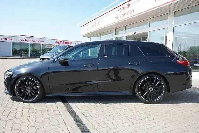Gebraucht Mercedes CLA200 AMG line 163 PS (119 kW) 2023 Schwarz Coupé
