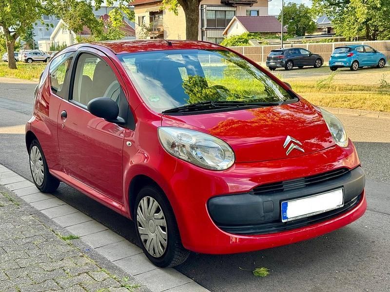 Rot Gebraucht 2007 Citroën C1 Kleinwagen | 1.649 € (Fairer Preis) - Bild 1/4