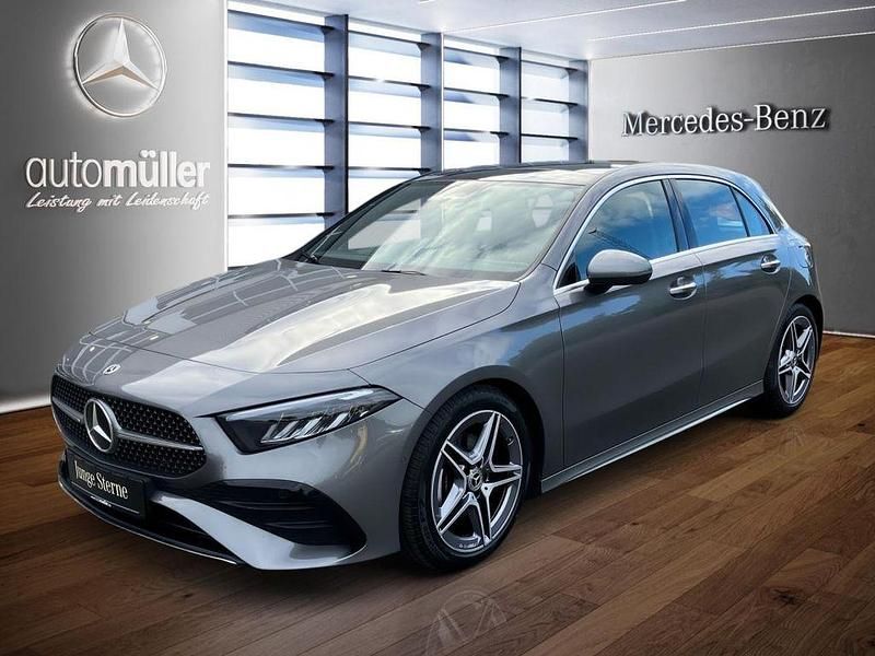 Grau Gebraucht 2024 Mercedes A180 AMG Limousine | 33.260 € (Fairer Preis) - Bild 1/4