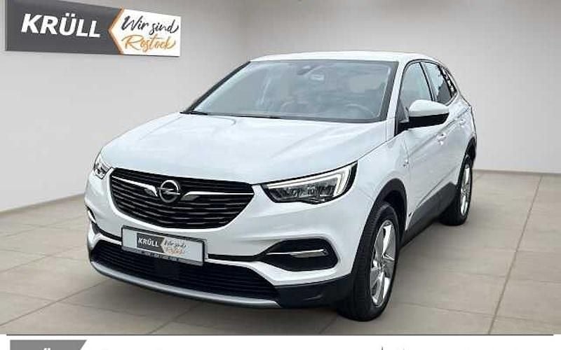 Weiß (jade weiss/arktis weiss) Gebraucht 2022 Opel Grandland X Elegance SUV | 23.990 € (Fairer Preis) - Bild 1/4
