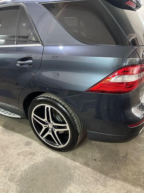 Gebraucht Mercedes ML350 AMG 258 PS (189 kW) 2012 Grün SUV