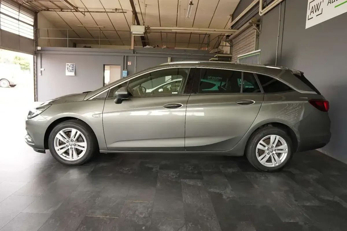 Gebraucht Opel Astra Dynamic 136 PS (100 kW) 2017 Grau Kombi