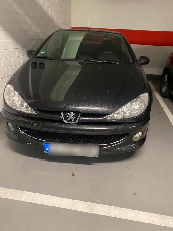 Schwarz Gebraucht 2004 Peugeot 206 CC Cabrio | 2.100 € (Fairer Preis) - Bild 1/4